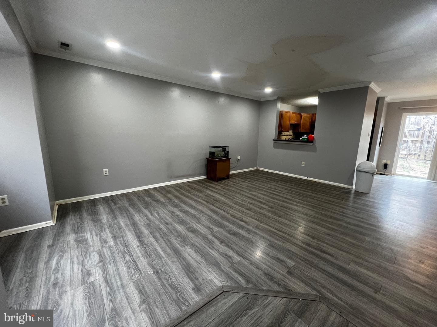 11422 Waterbury Way photo 2