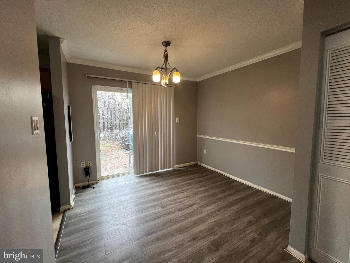 11422 Waterbury Way photo 3