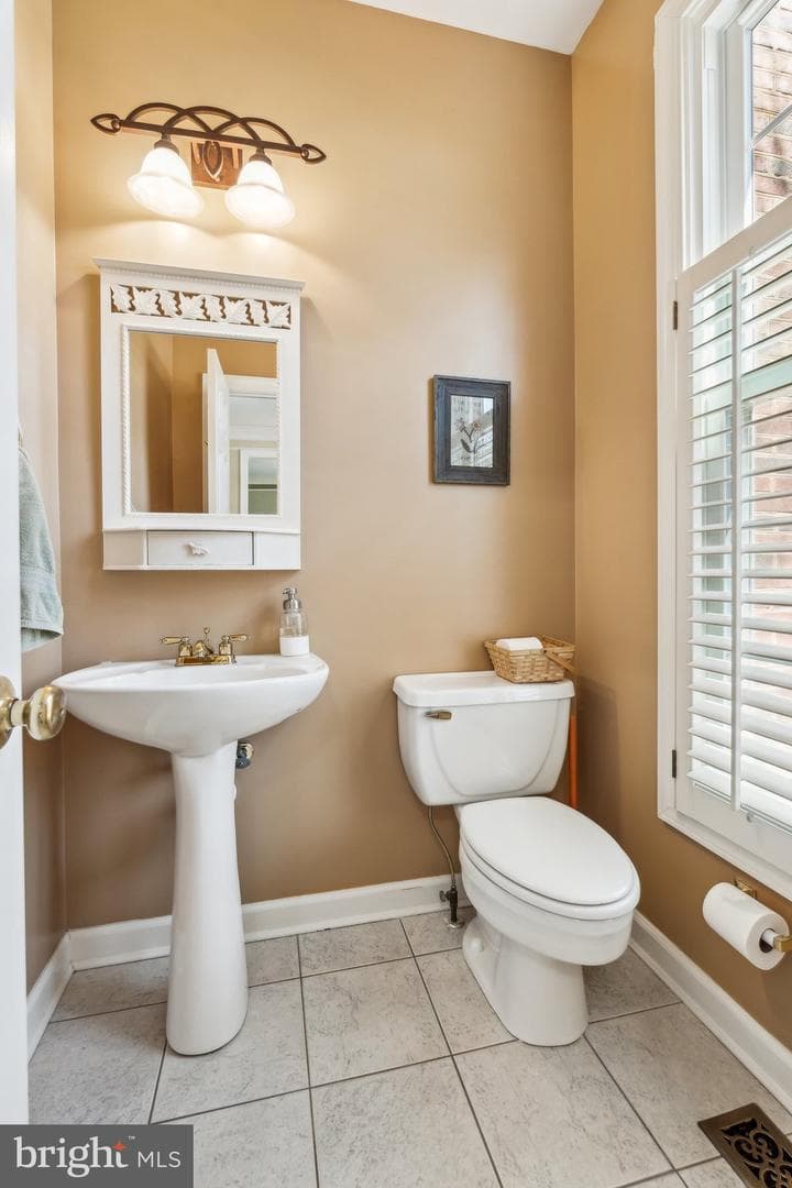 21525 Fox Field Circle photo 25