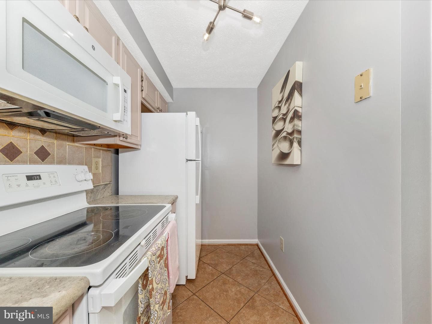 26004 Brigadier Place #b photo 17