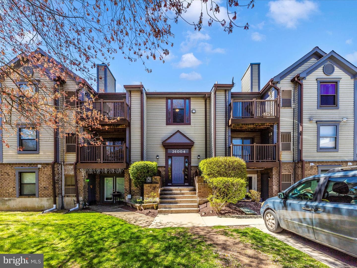 26004 Brigadier Place #b photo 2