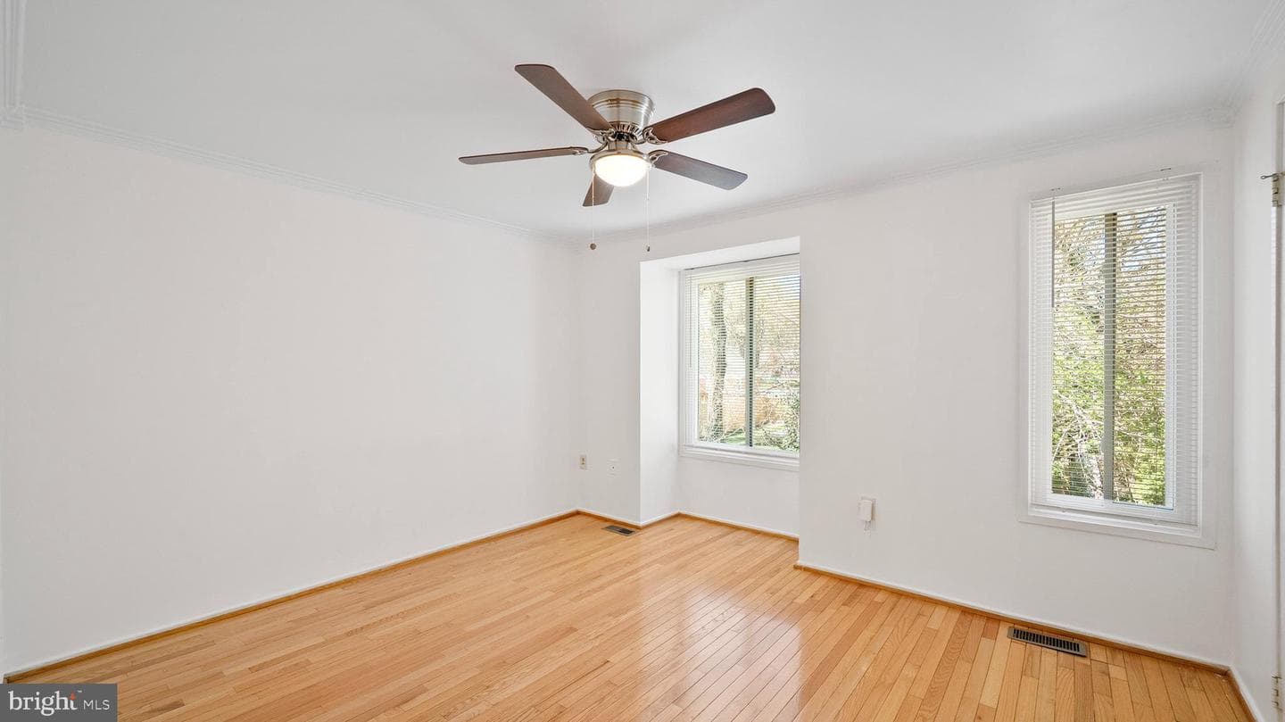 10710 Lester Street photo 12