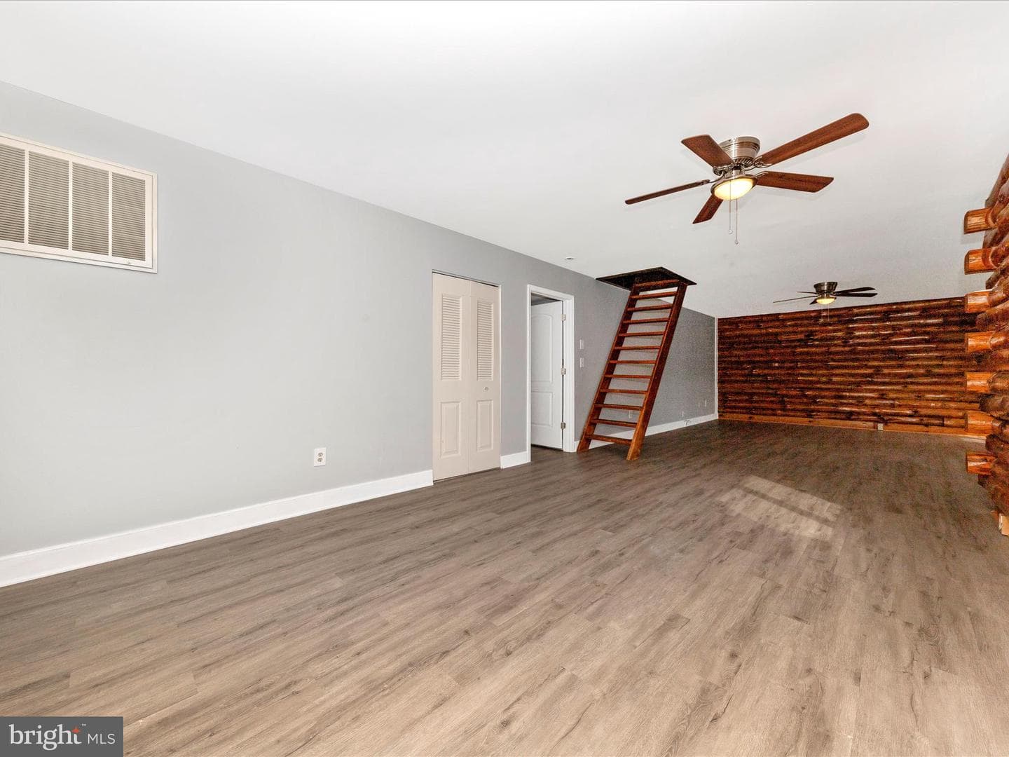 9513 Huntmaster Road photo 4