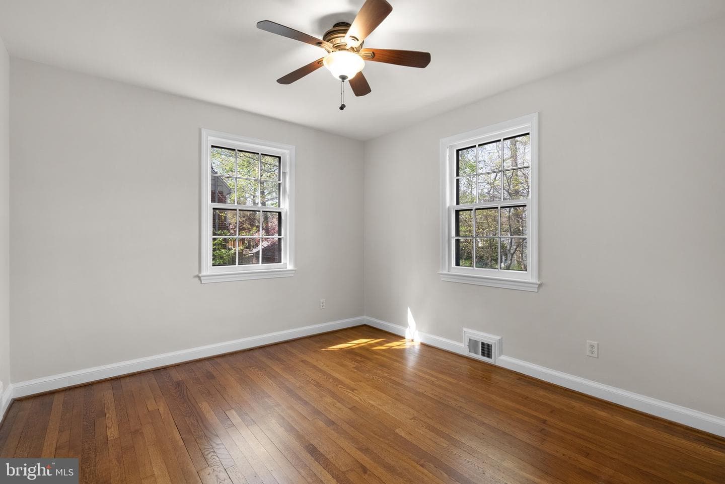 10210 Pierce Drive photo 19