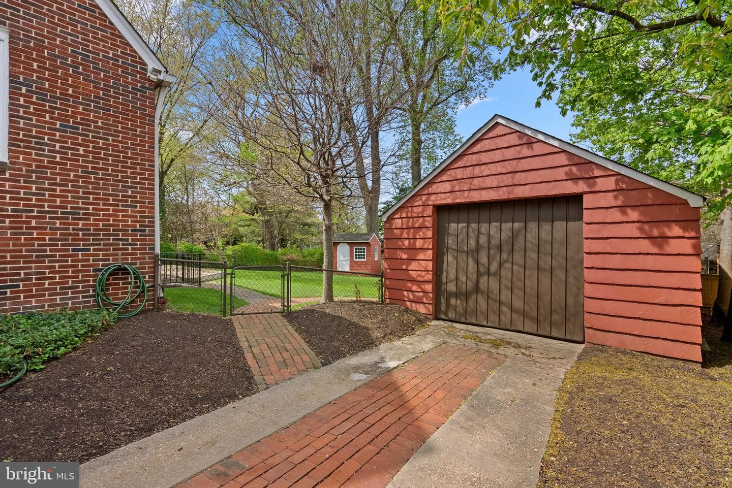 10210 Pierce Drive photo 4