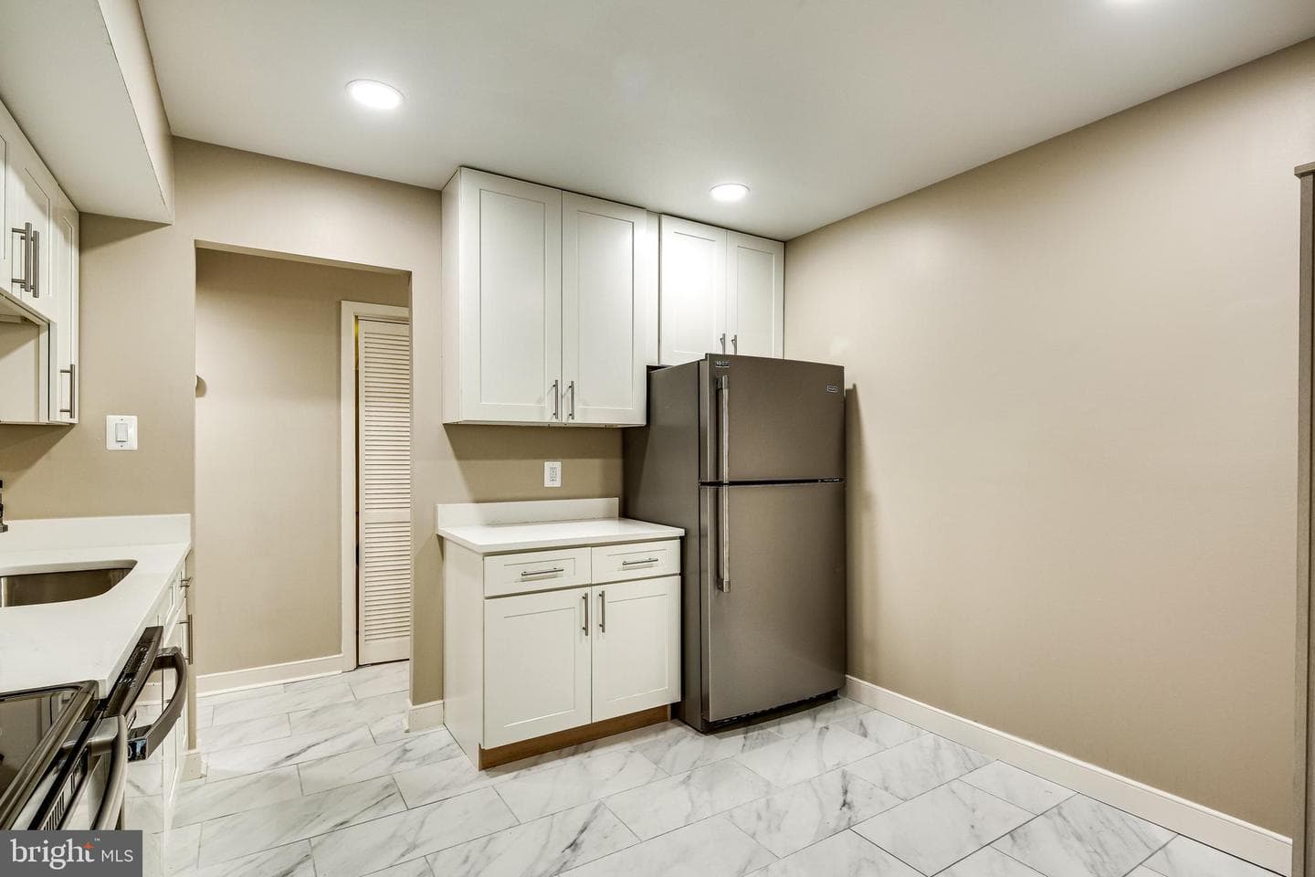 11405 Commonwealth Drive #4 photo 5