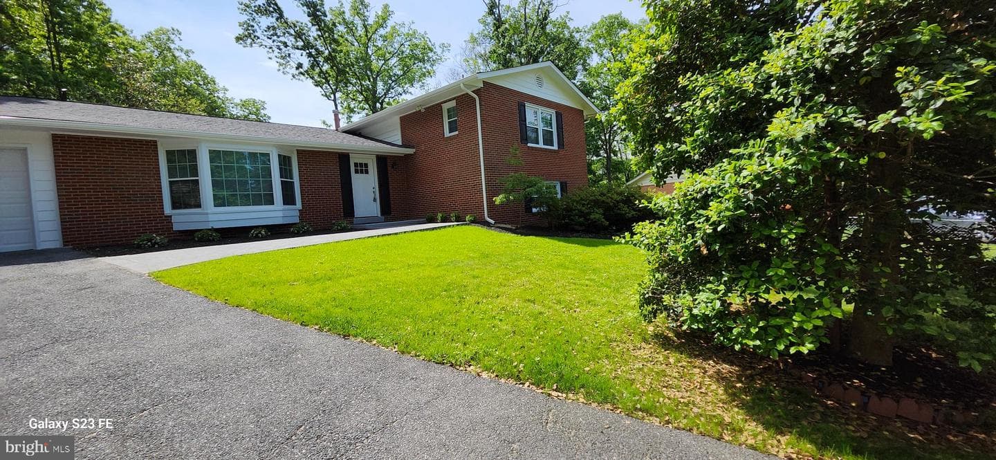 2109 Gatewood Place photo 2
