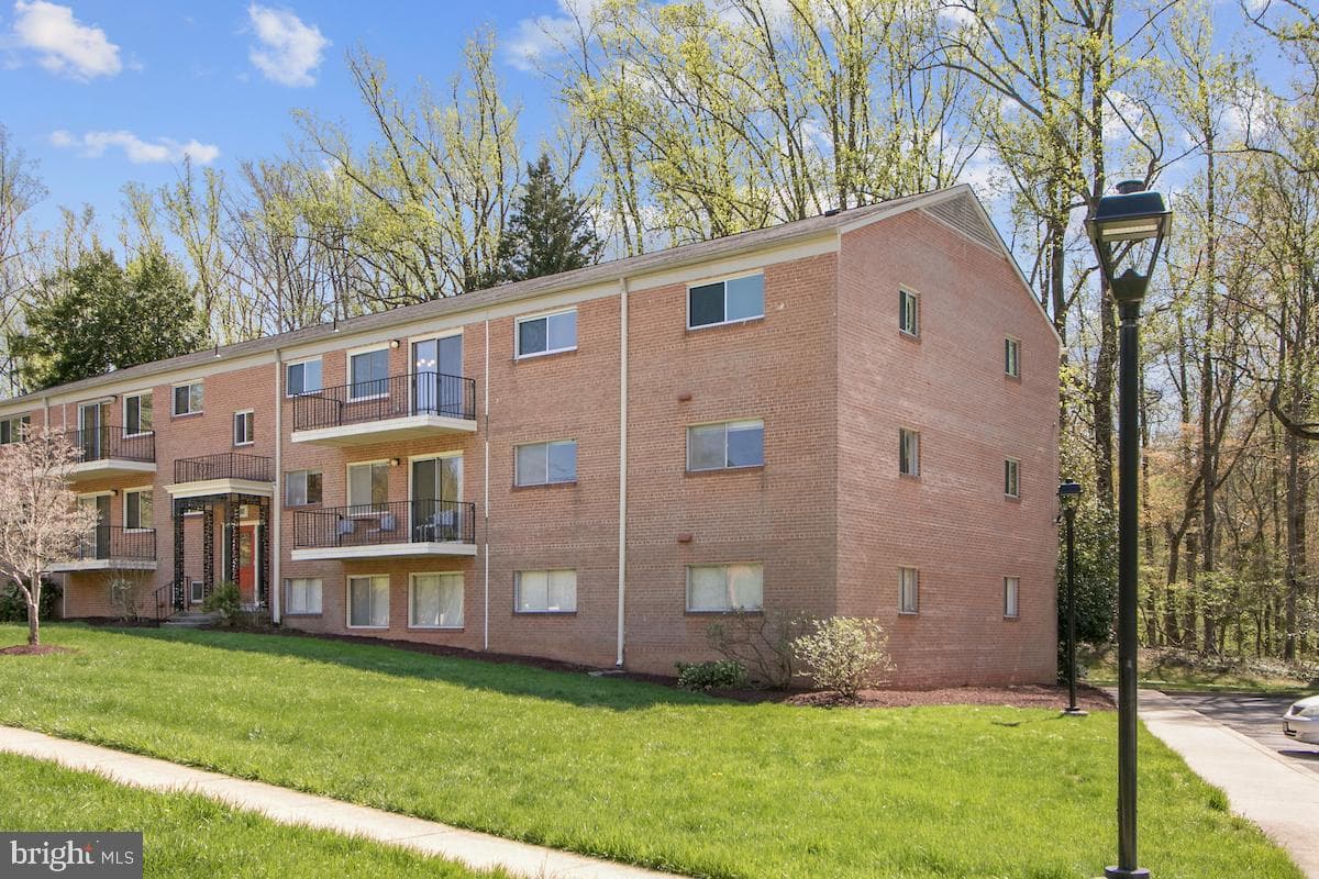 10601 Weymouth Street #204 photo 2