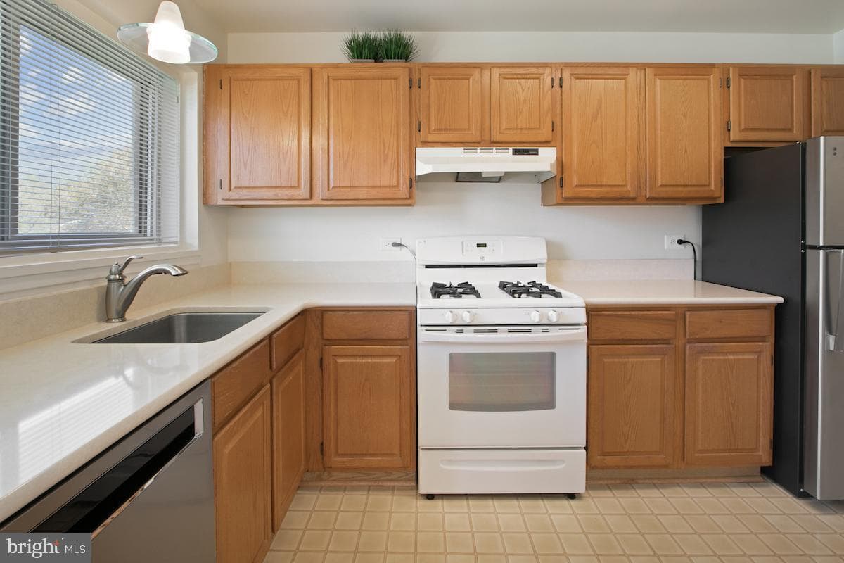 10601 Weymouth Street #204 photo 6