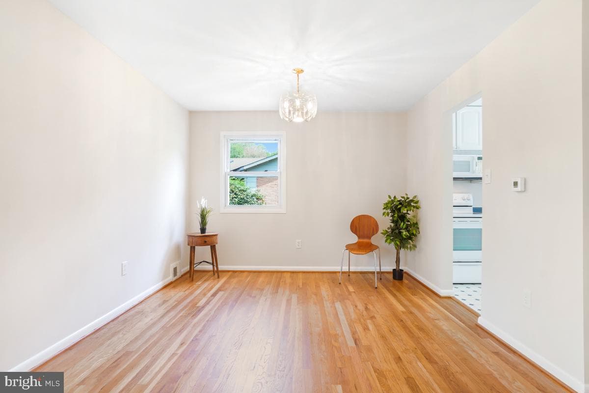 14208 Arctic Avenue photo 10