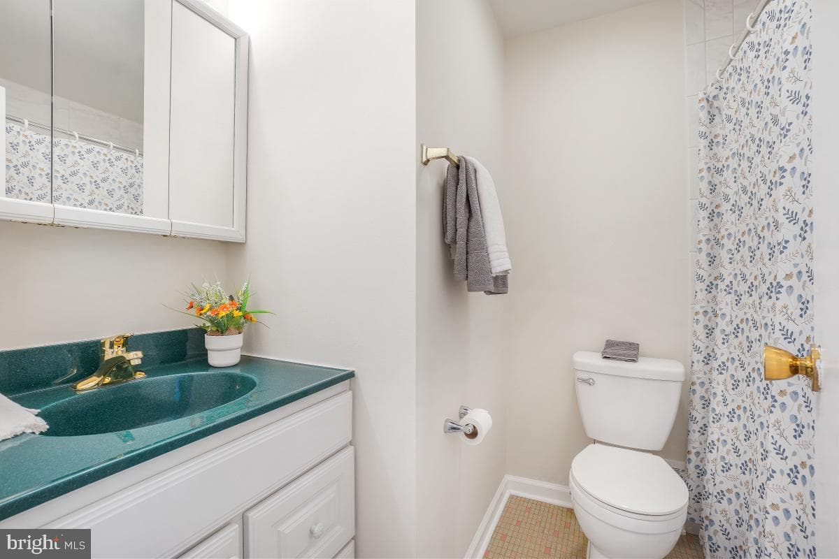 14208 Arctic Avenue photo 18