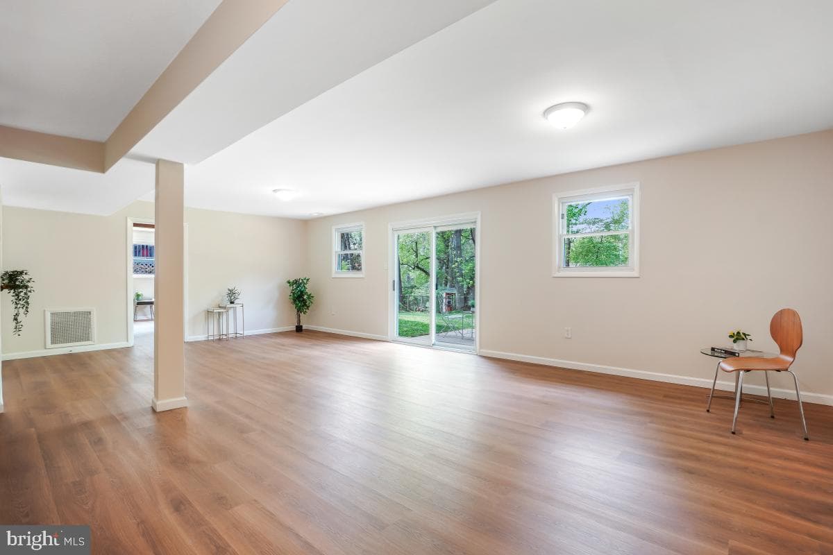 14208 Arctic Avenue photo 20