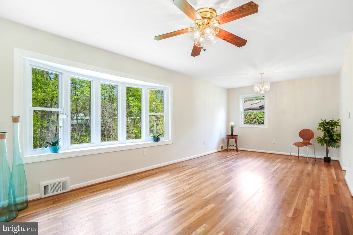 14208 Arctic Avenue photo 3