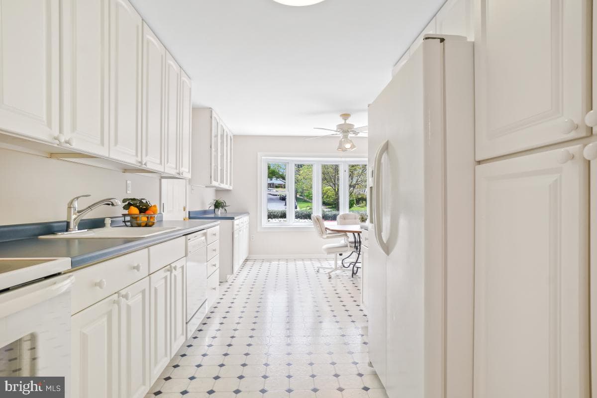 14208 Arctic Avenue photo 8