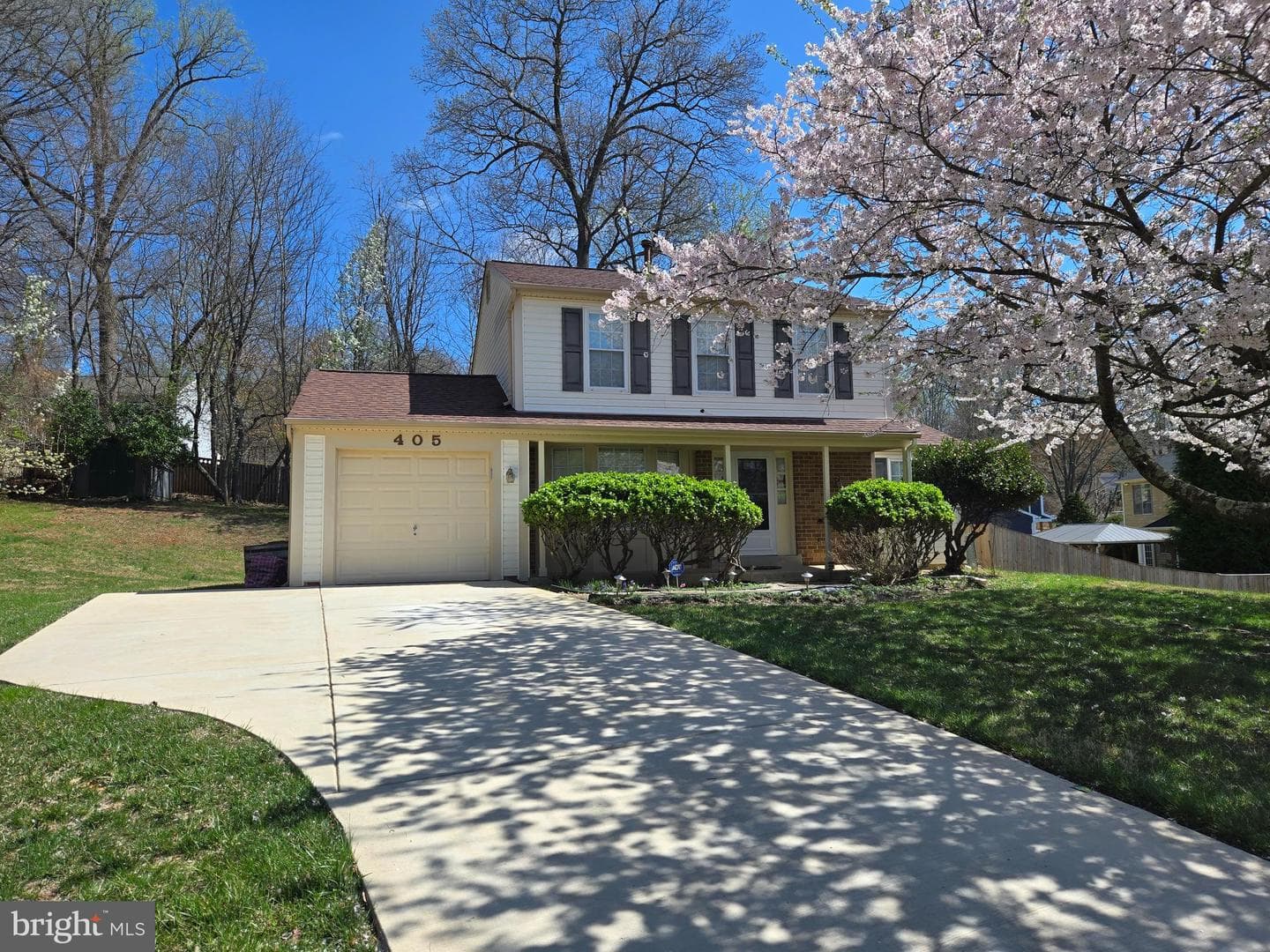 405 Wompatuck Court photo 12