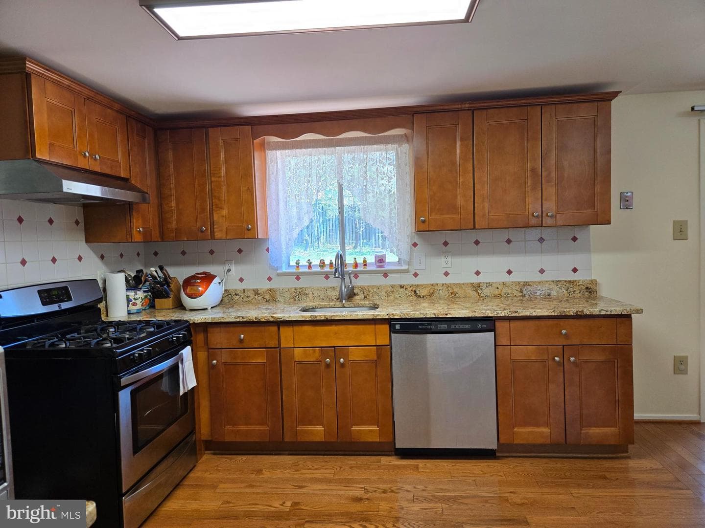 405 Wompatuck Court photo 3