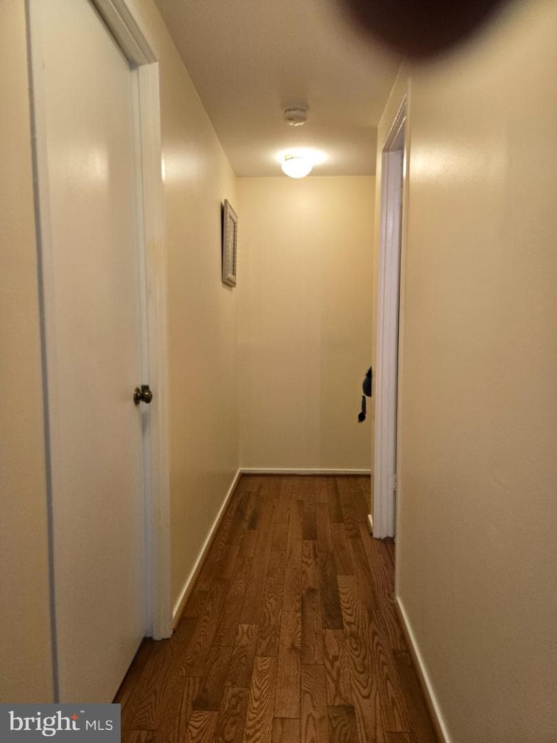 405 Wompatuck Court photo 8