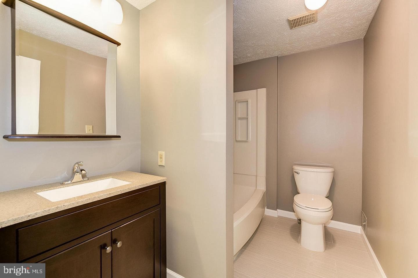 7704 Eagles Head Court photo 16