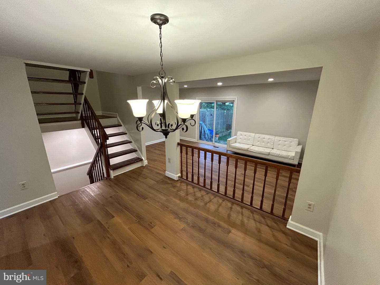 7704 Eagles Head Court photo 4