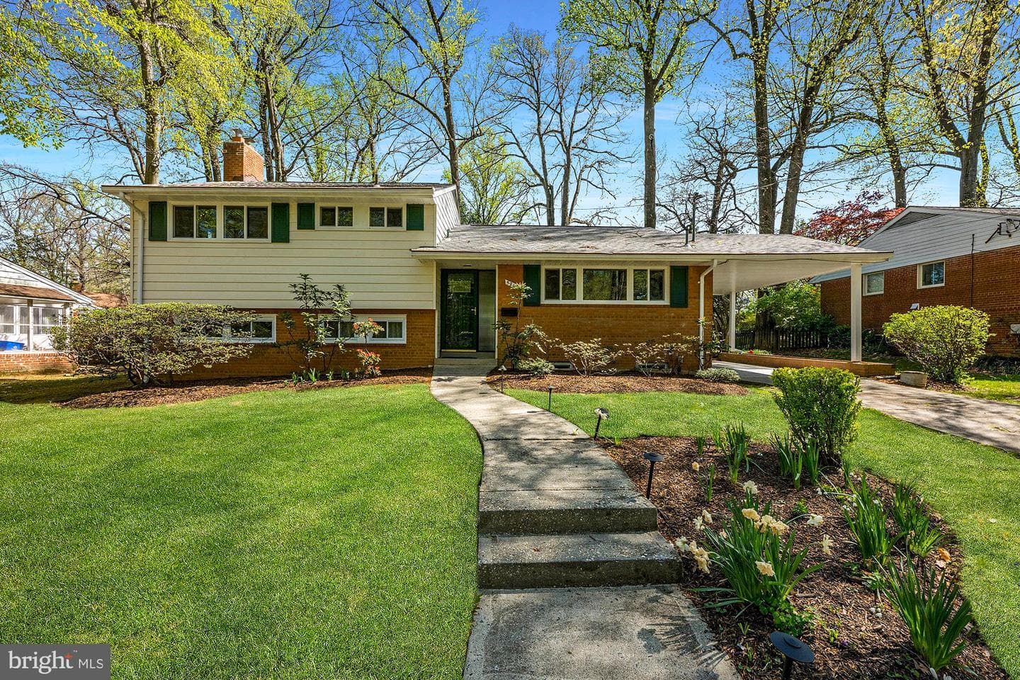 5808 Rossmore Drive photo 2