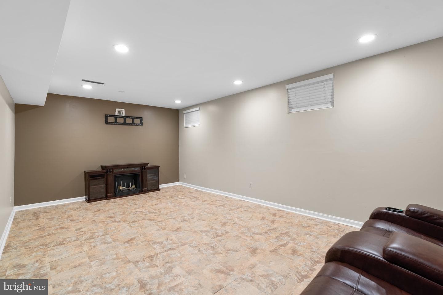 1000 Windrush Lane #18 photo 23