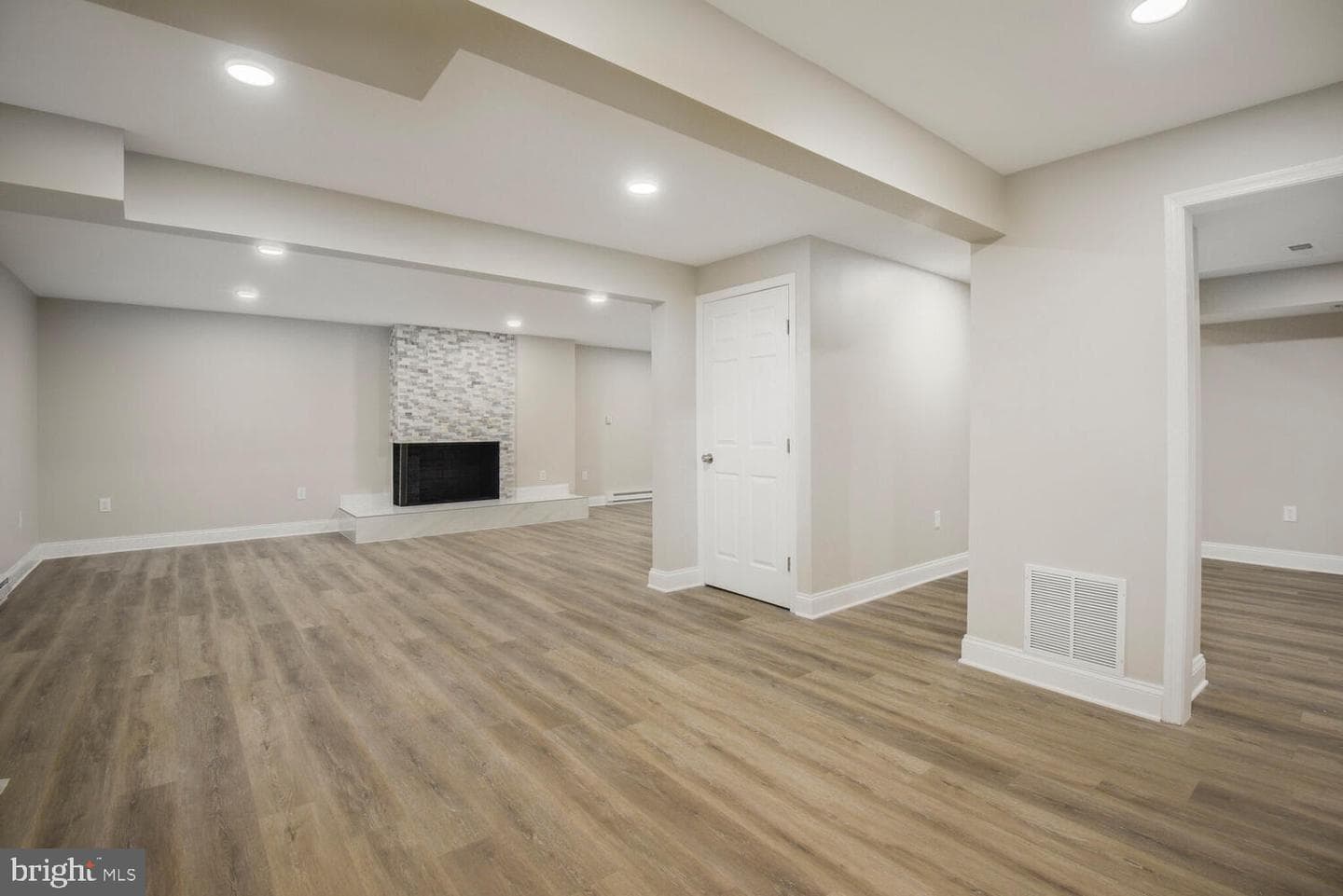 2 Rolling Knoll Court photo 38