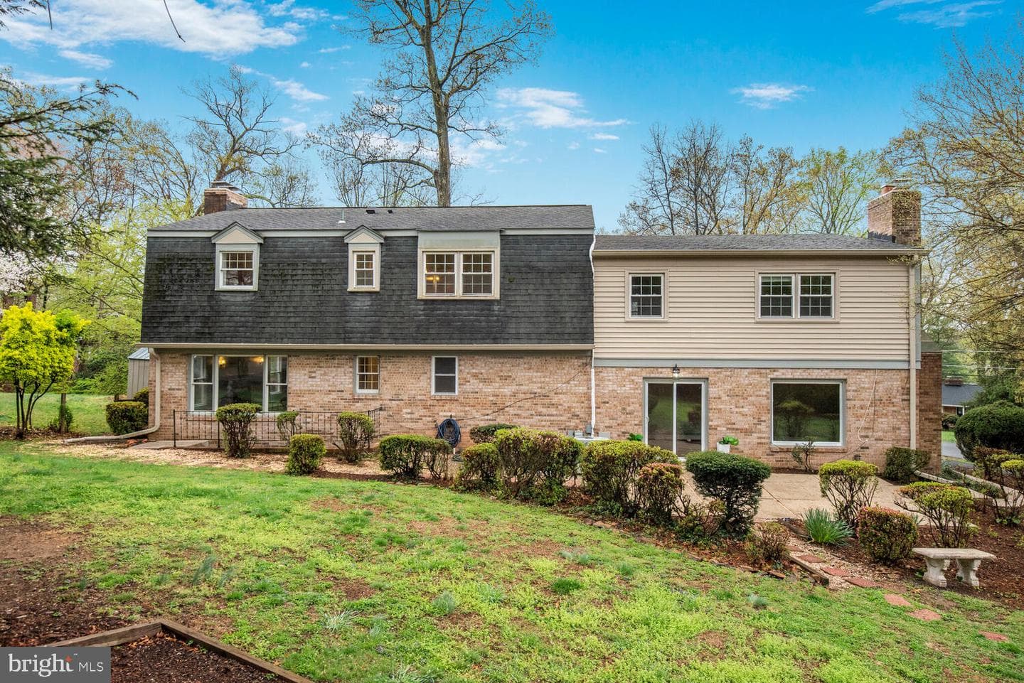 2 Rolling Knoll Court photo 5