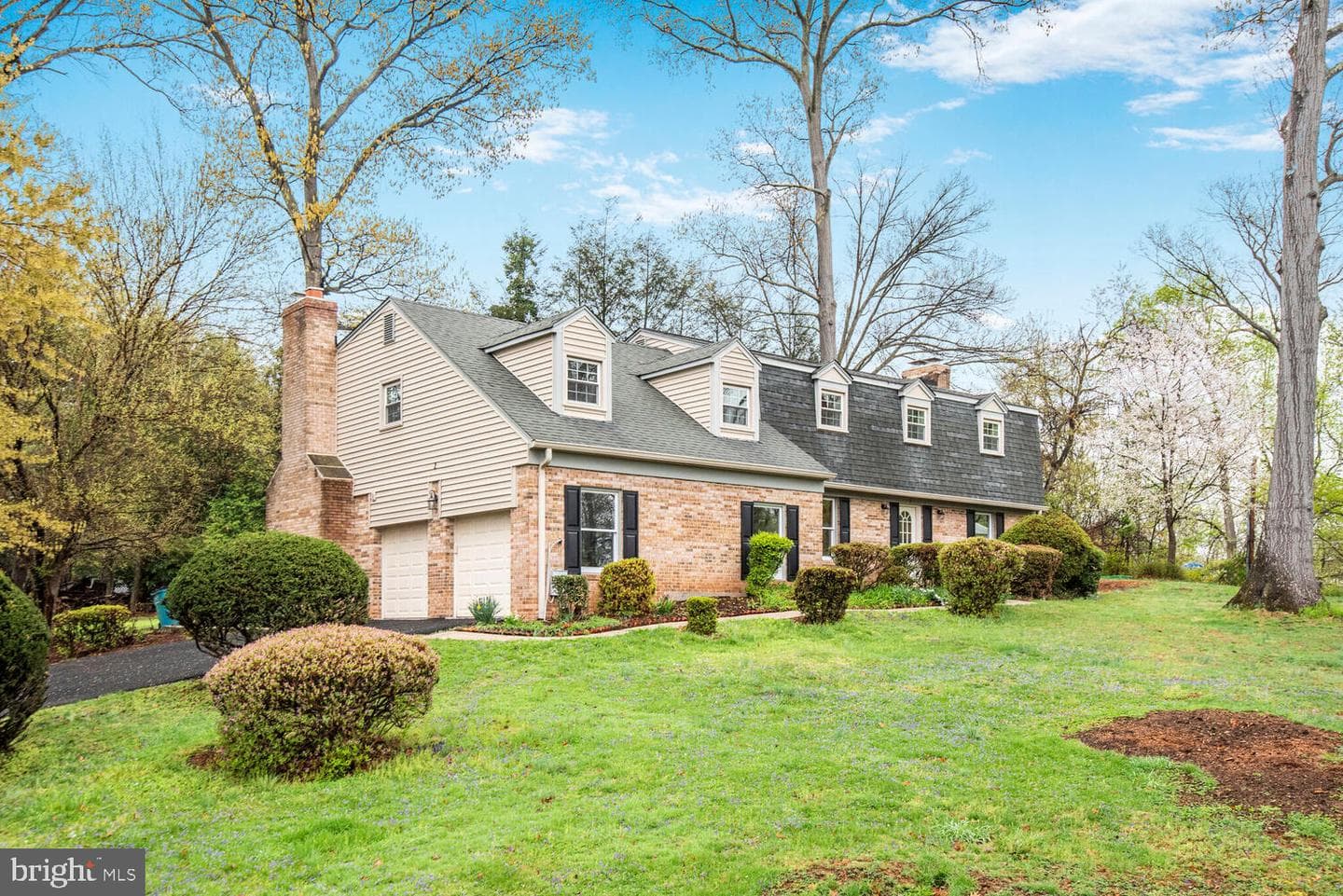 2 Rolling Knoll Court photo 9