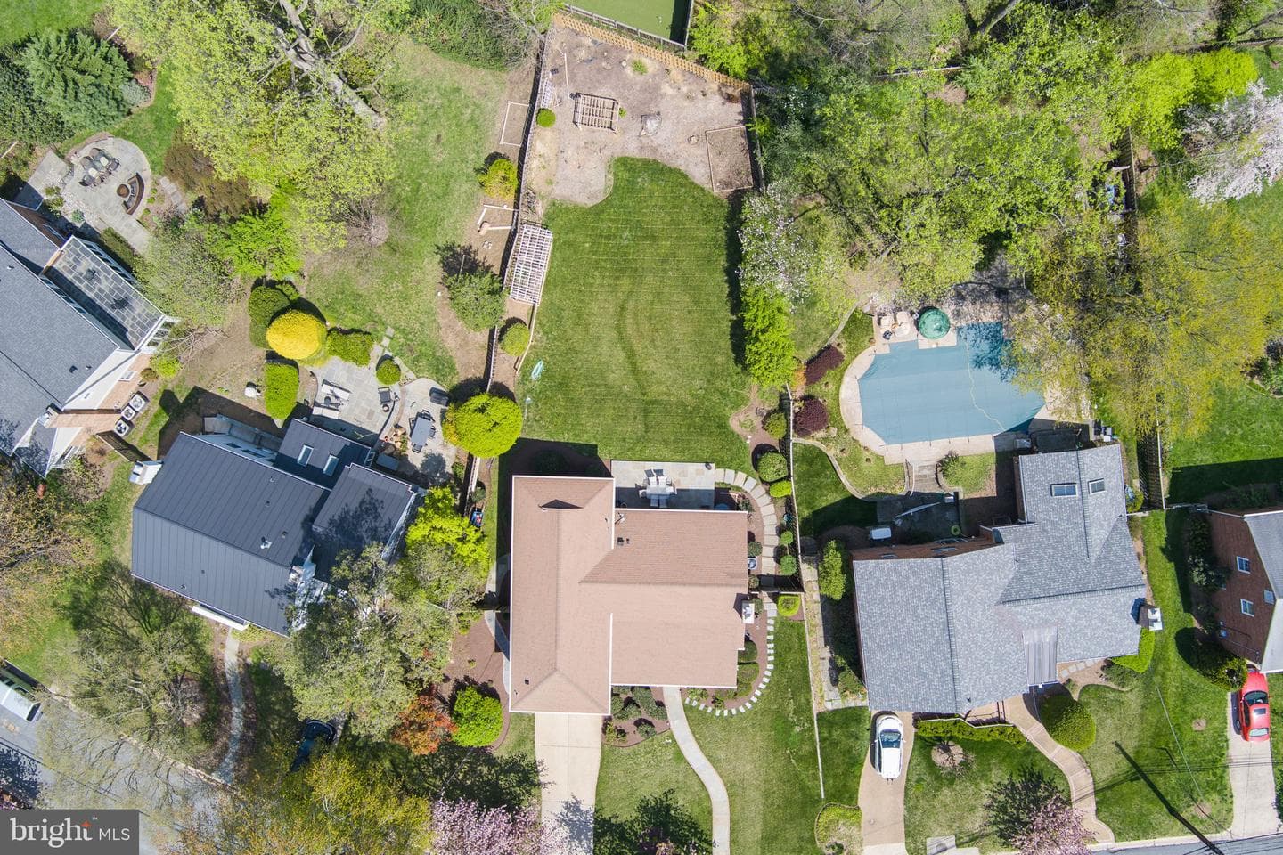 7211 Radnor Road photo 56