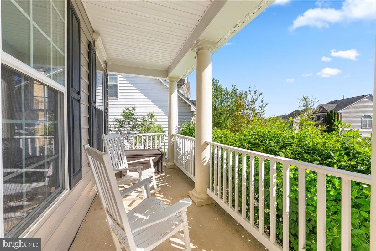 23217 Linden Vale Drive photo 5