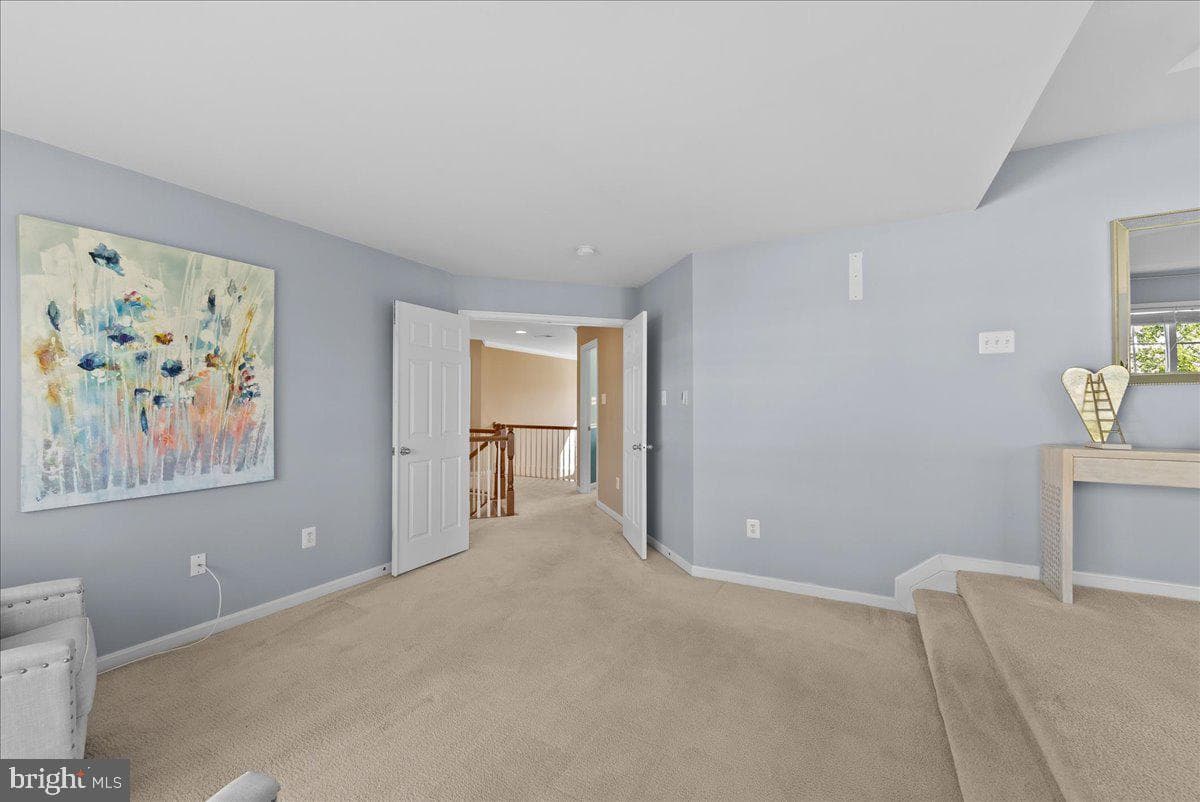 23217 Linden Vale Drive photo 8