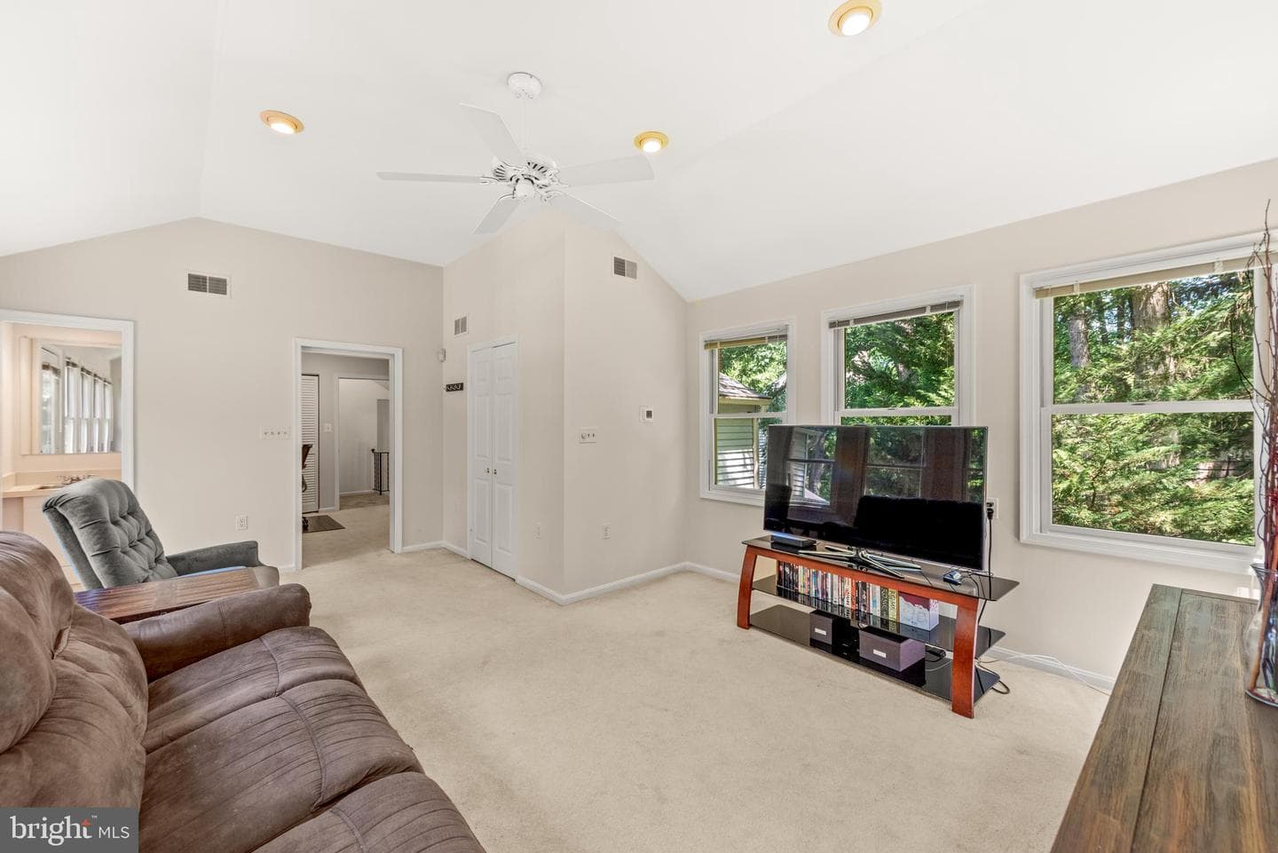 16701 George Washington Drive photo 37