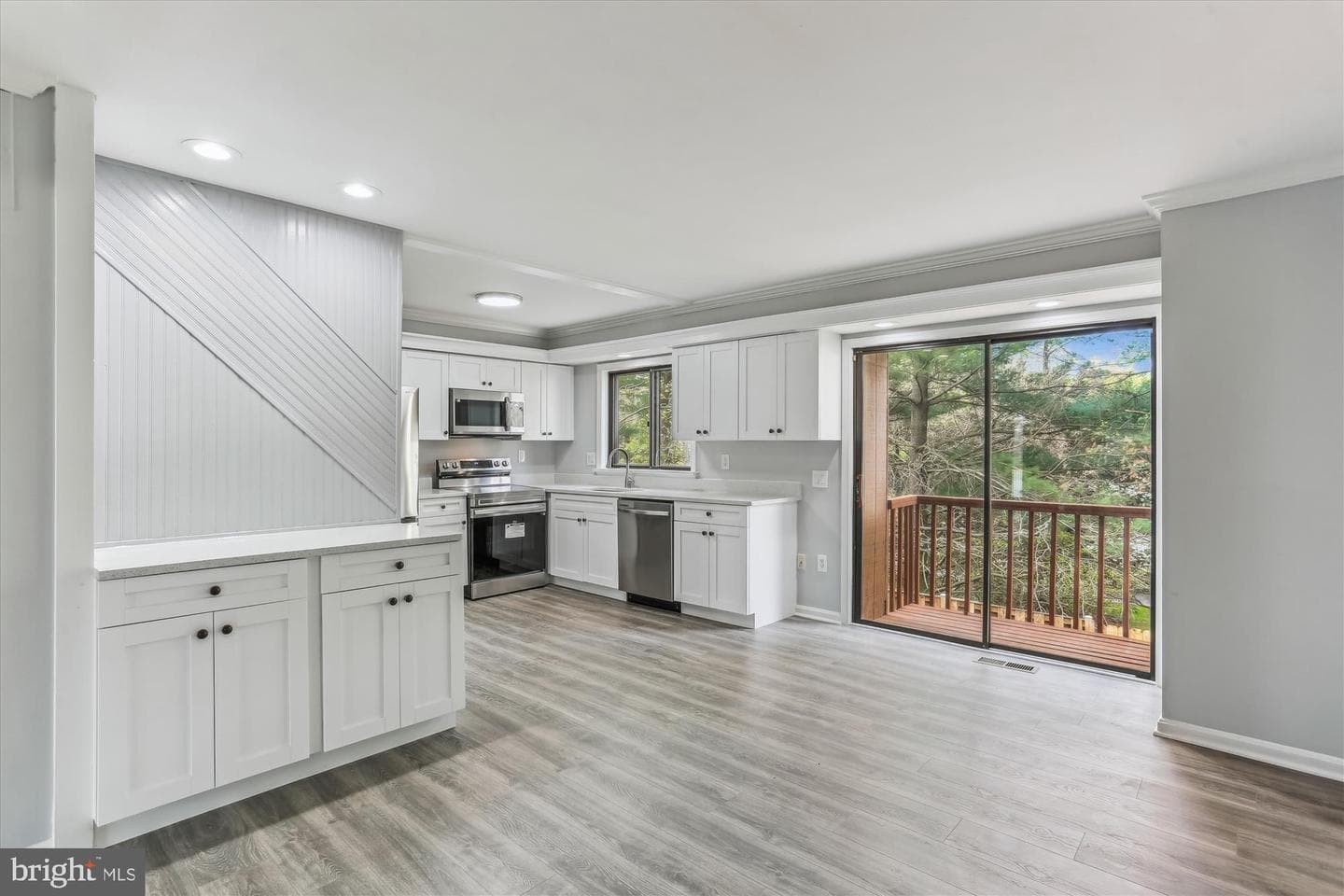 18506 Eagles Roost Drive photo 12