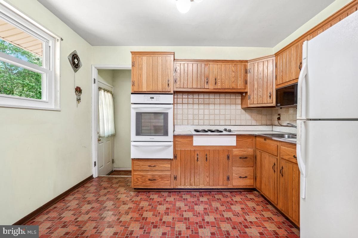 11208 Troy Road photo 9