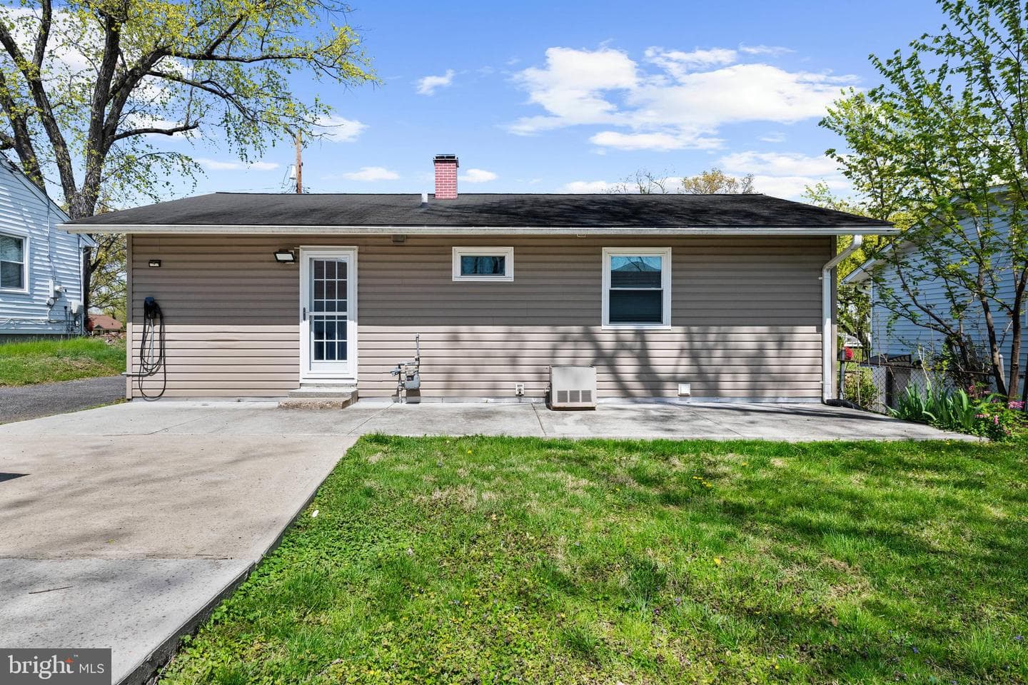 1635 Lewis Avenue photo 23