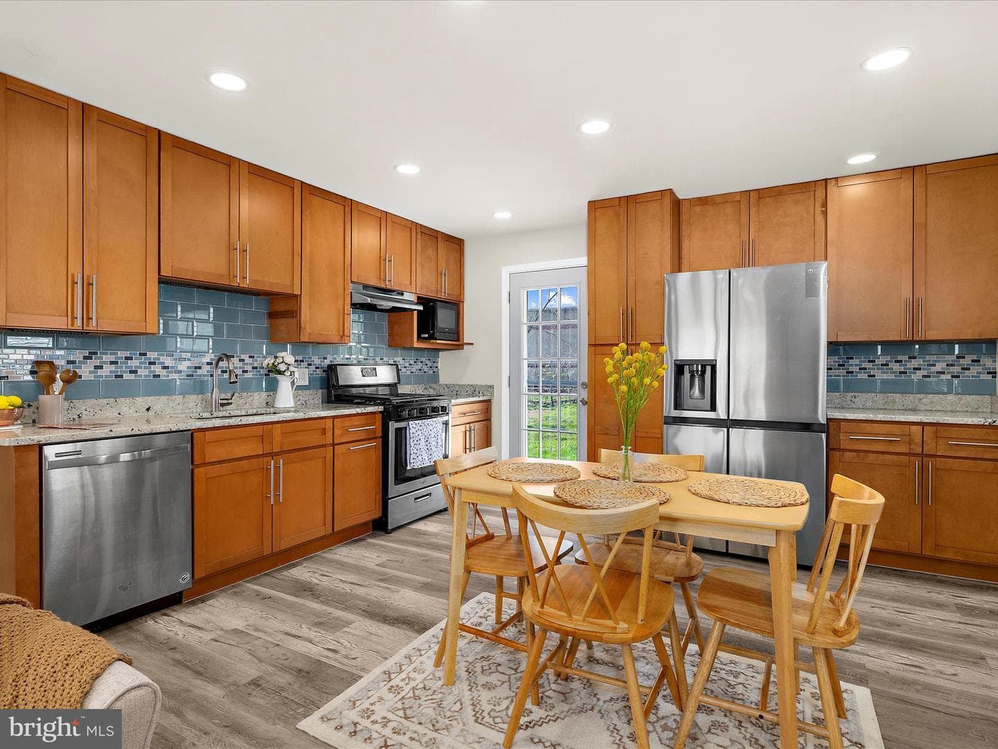 1635 Lewis Avenue photo 4