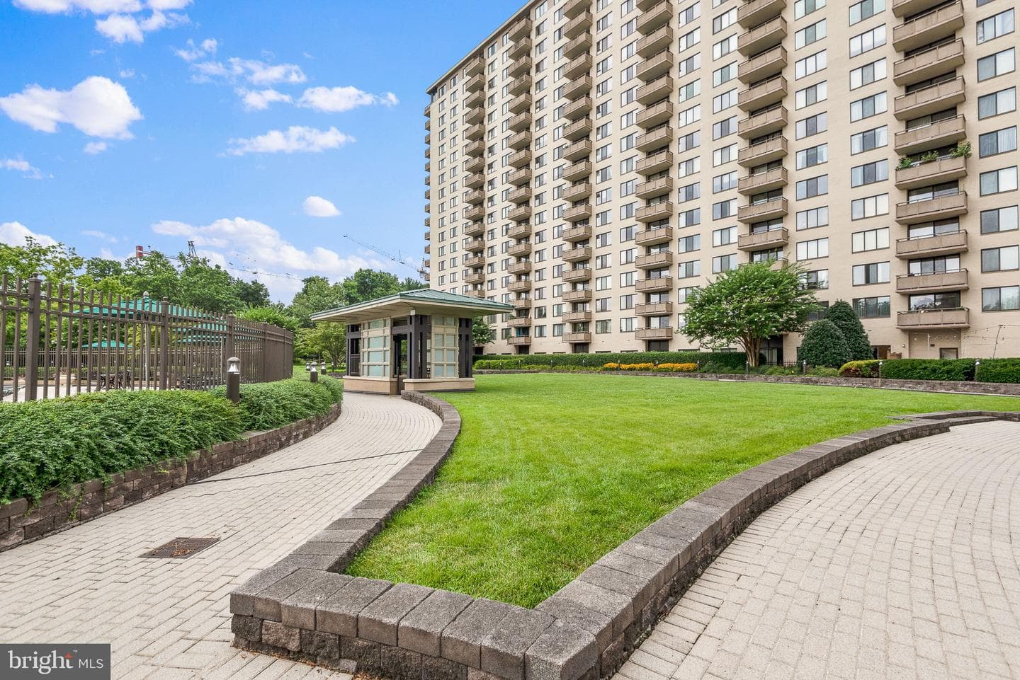 5225 Pooks Hill Road #1728s photo 60