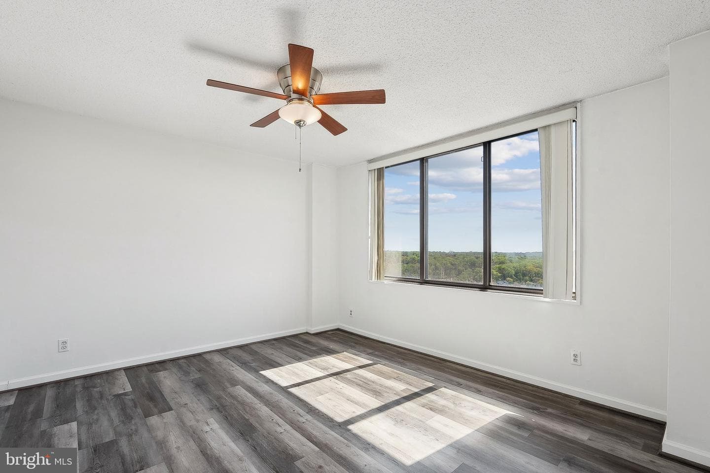 5225 Pooks Hill Road #1728s photo 7