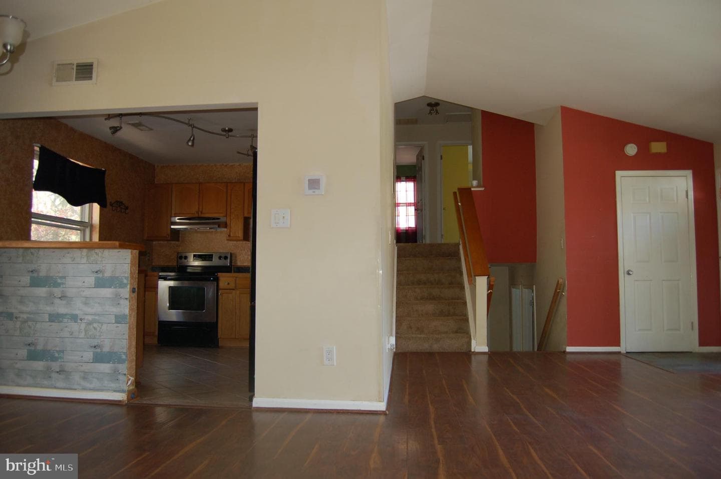 13821 Wisteria Drive photo 8