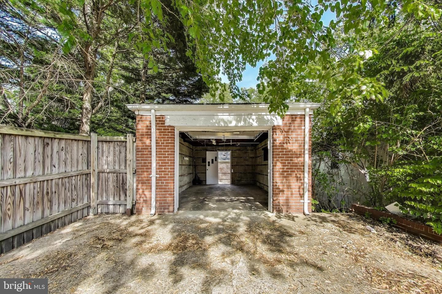 9502 Woodland Drive photo 30