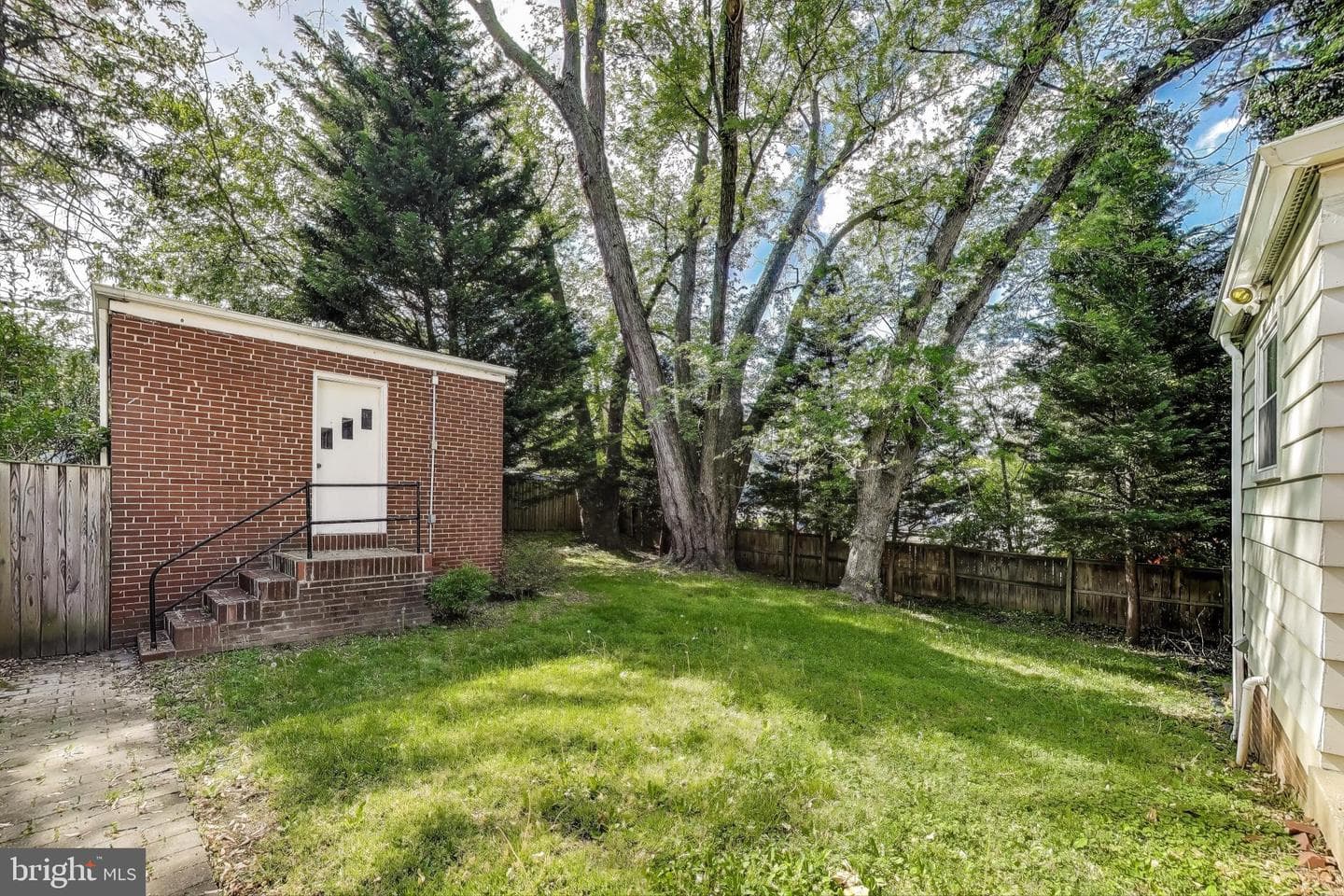 9502 Woodland Drive photo 35