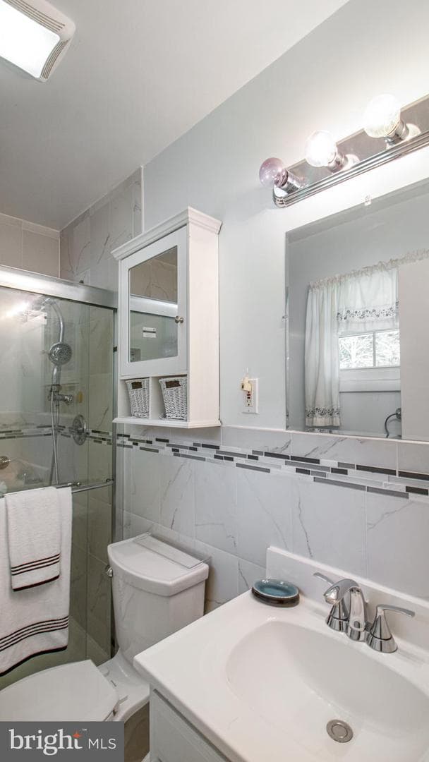 10310 Royal Road photo 28