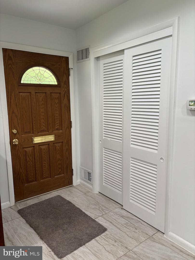 10310 Royal Road photo 5