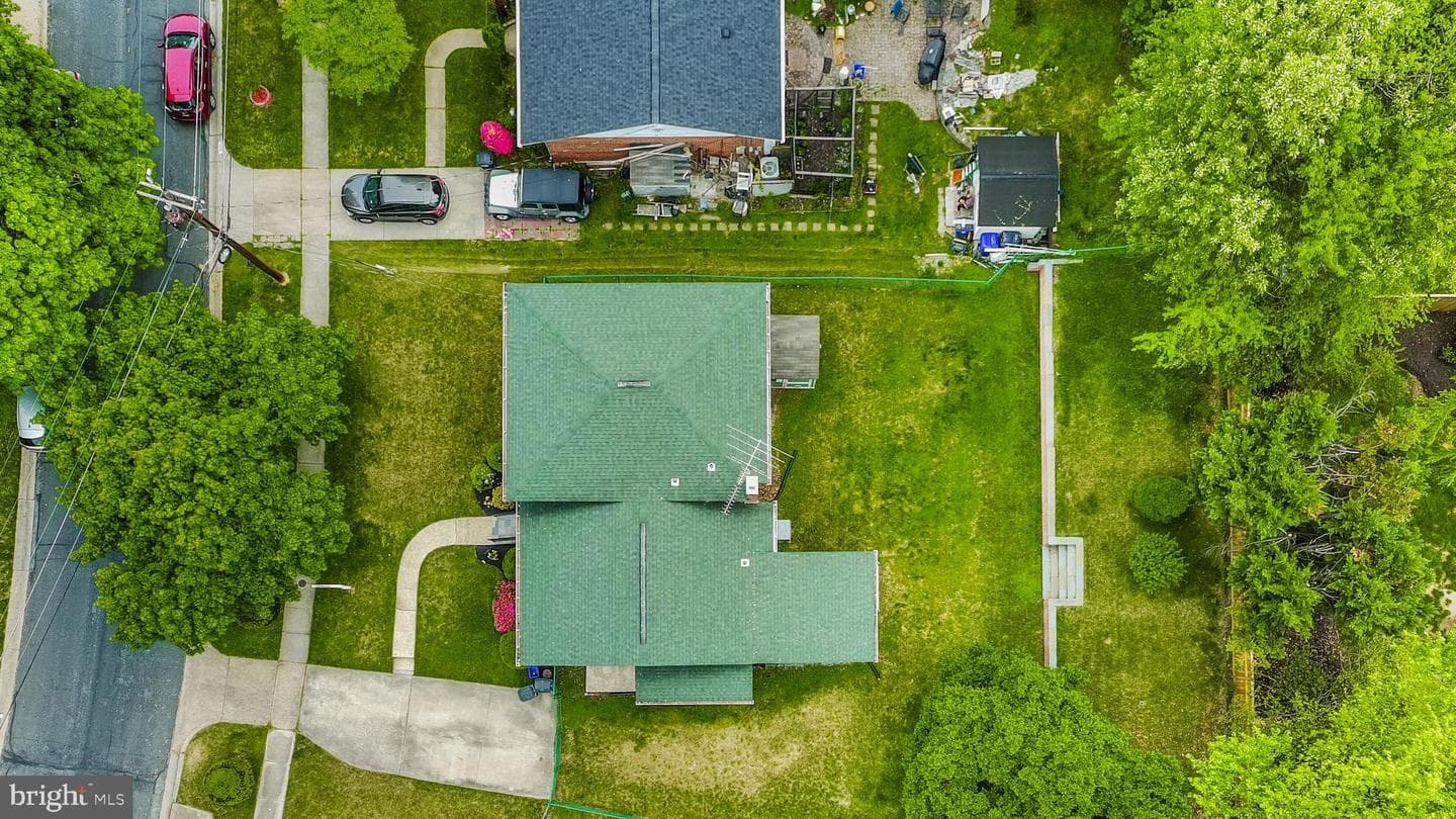 10310 Royal Road photo 55