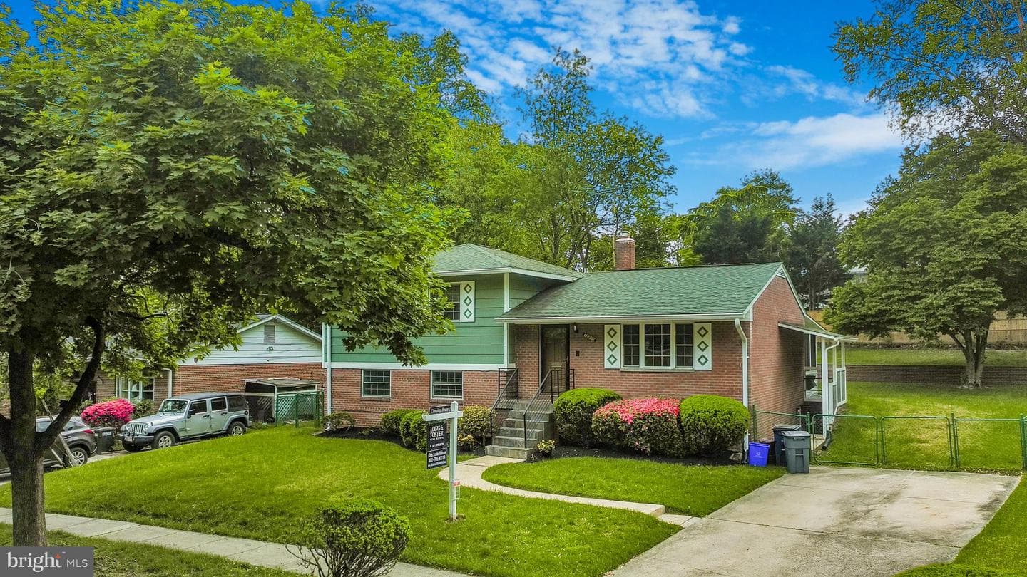 10310 Royal Road photo 58