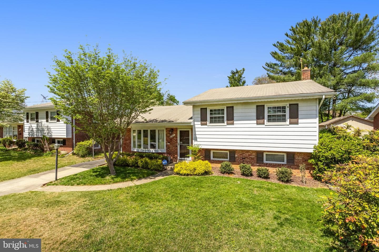 1109 Chiswell Lane photo 2