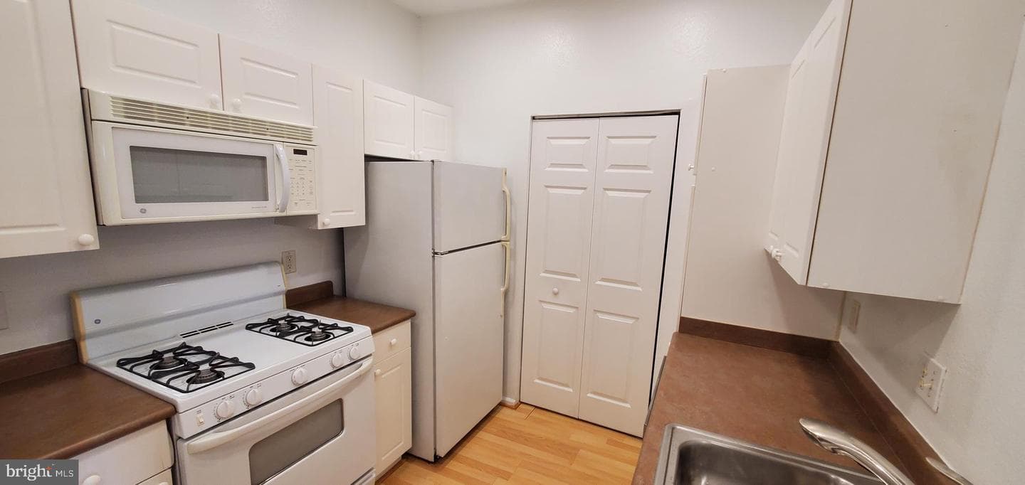 11800 Old Georgetown #1103 photo 17