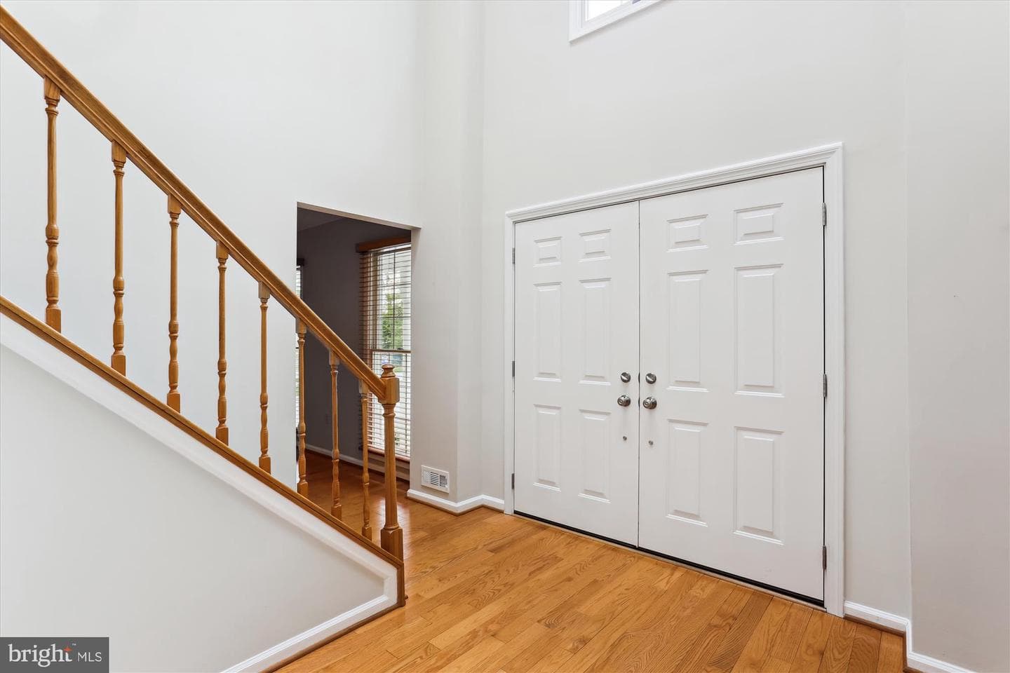 18565 Queen Elizabeth Drive photo 10