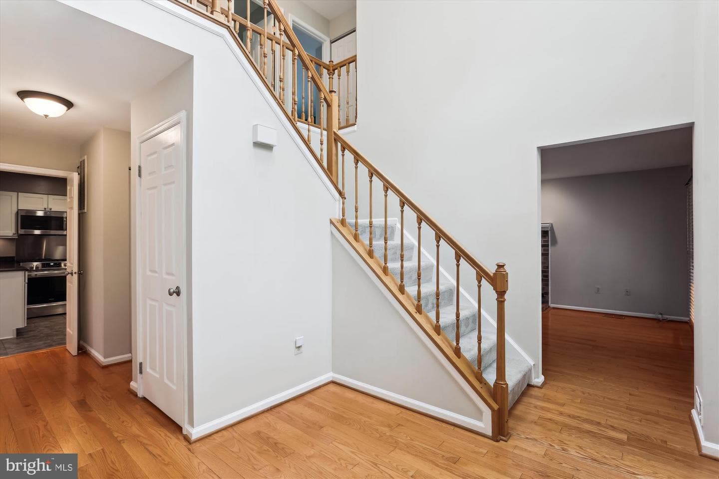 18565 Queen Elizabeth Drive photo 13