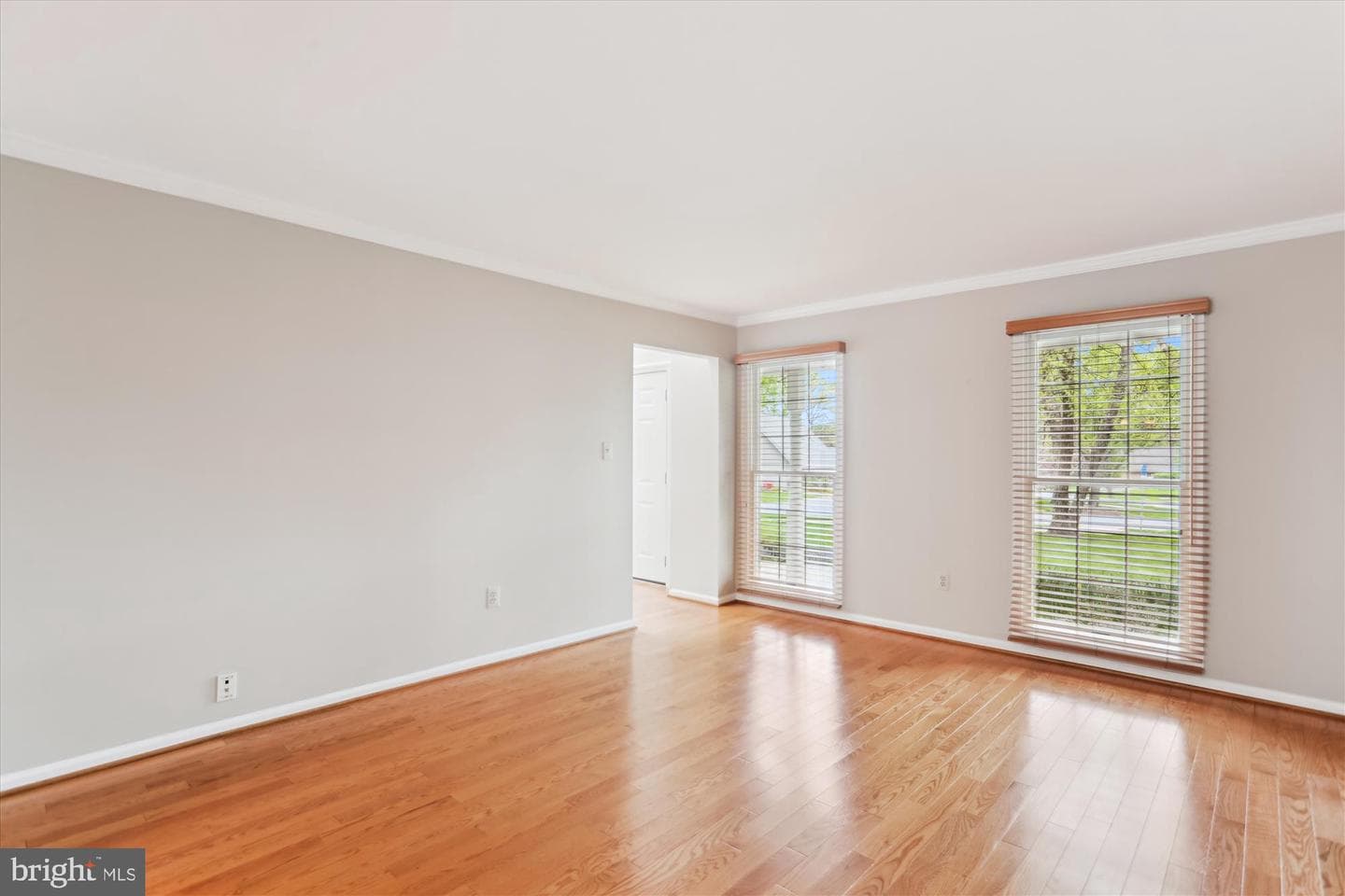 18565 Queen Elizabeth Drive photo 15